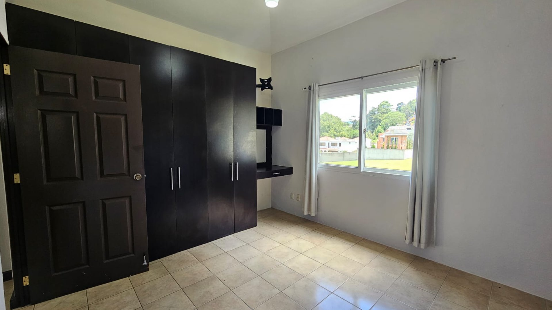 VENTA Casa Residenciales Fontana I Km. 25.5 Fraijanes - Miniatura 8