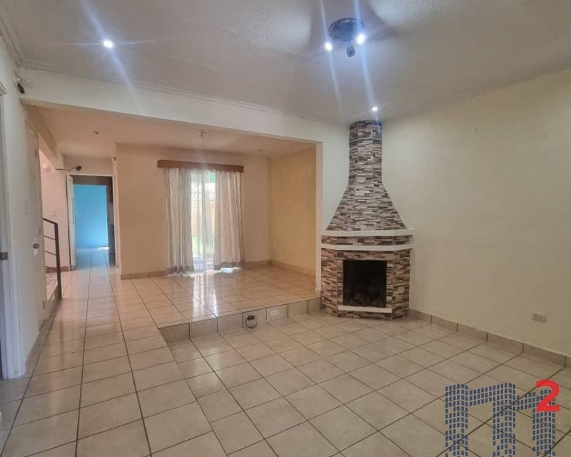 Casa en condominio en Venta, Carretera a San José Pinula (V8405)