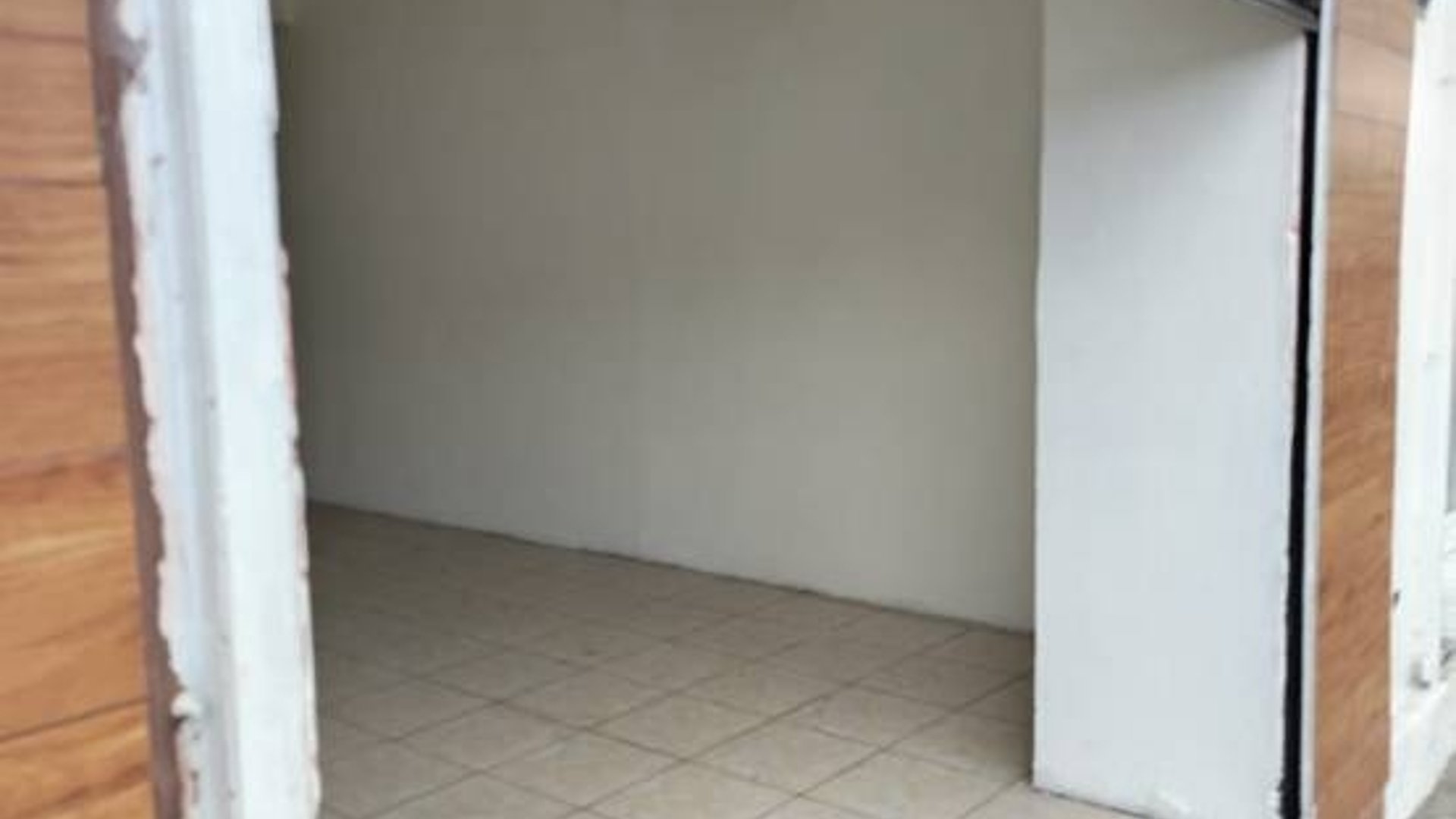 Local en Renta, Zona 07 (R10424) - Miniatura 2