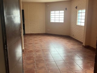CASA COMERCIAL EN ALQUILER EN LA REFORMITA ZONA 12 - 3