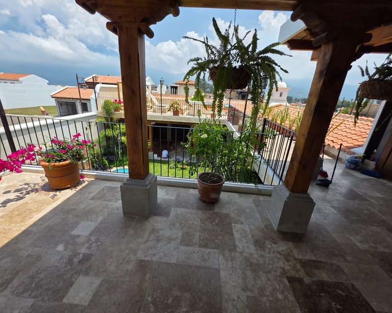 Casa en venta en Antigua Guatemala con 4 habitaciones Ref-4831