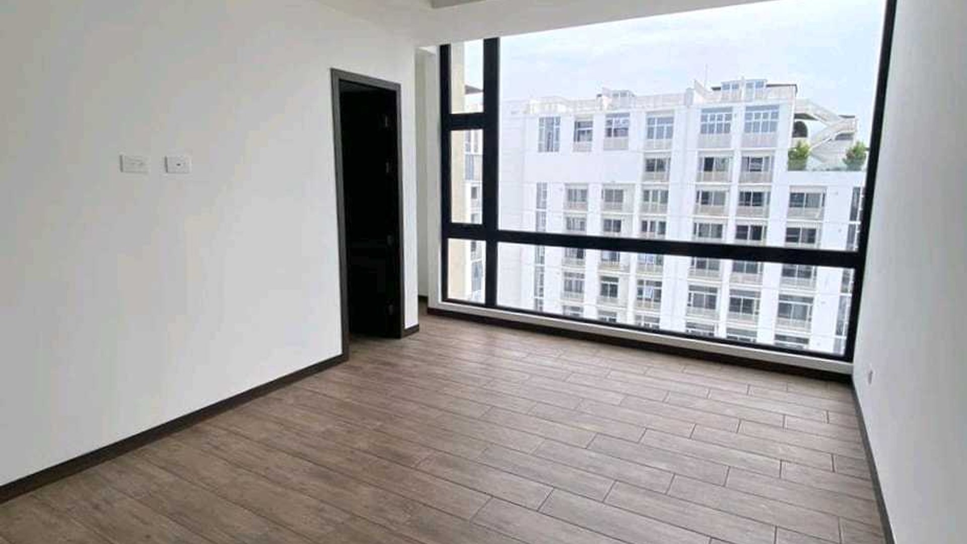 APARTAMENTO EN ALQUILER ????Edificio Aure, Zona 13 - Miniatura 2