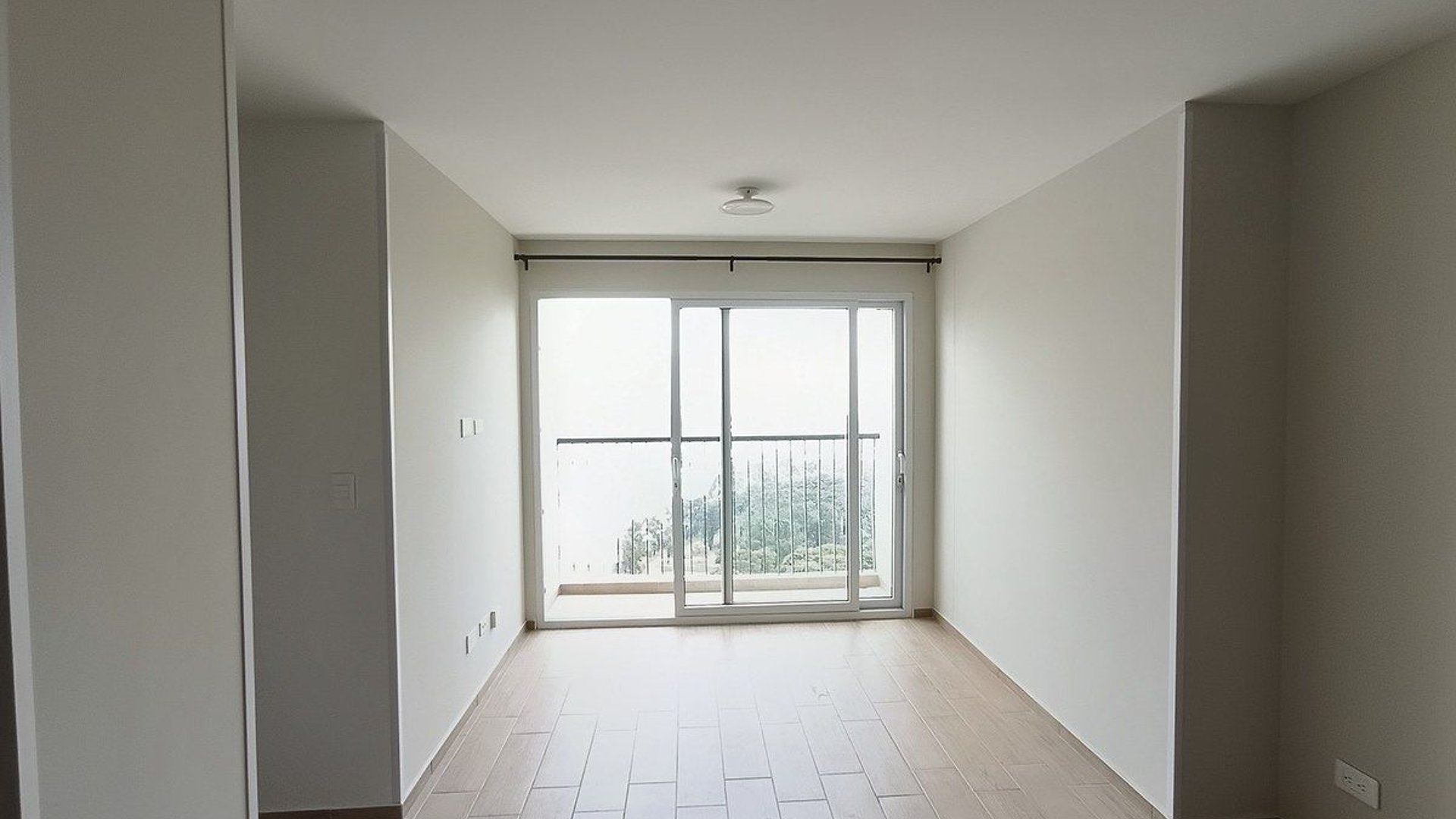 Apartamento en ALQUILER en Edificio Andares, Zona 12 - Miniatura 4