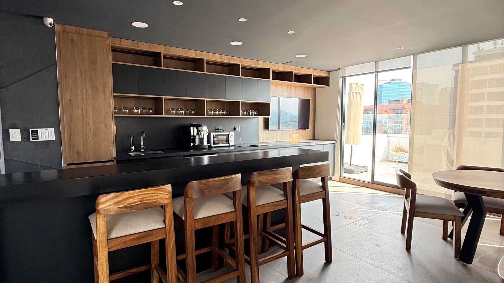 Hermoso apartamento en renta edificio boutique zona 15 - Miniatura 14
