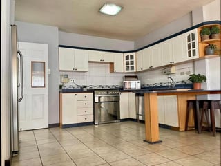 Preciosa Casa en venta, San Cristóbal - 3