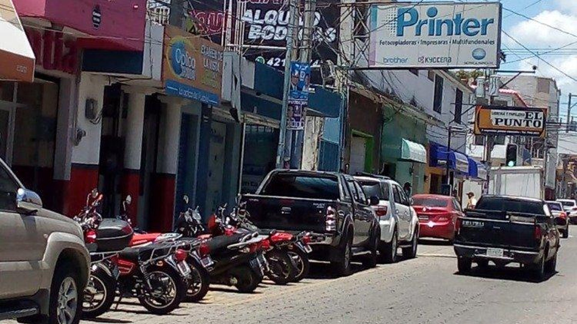 Local u oficinas de 320mts en  Centro de Chiquimul - Miniatura 6