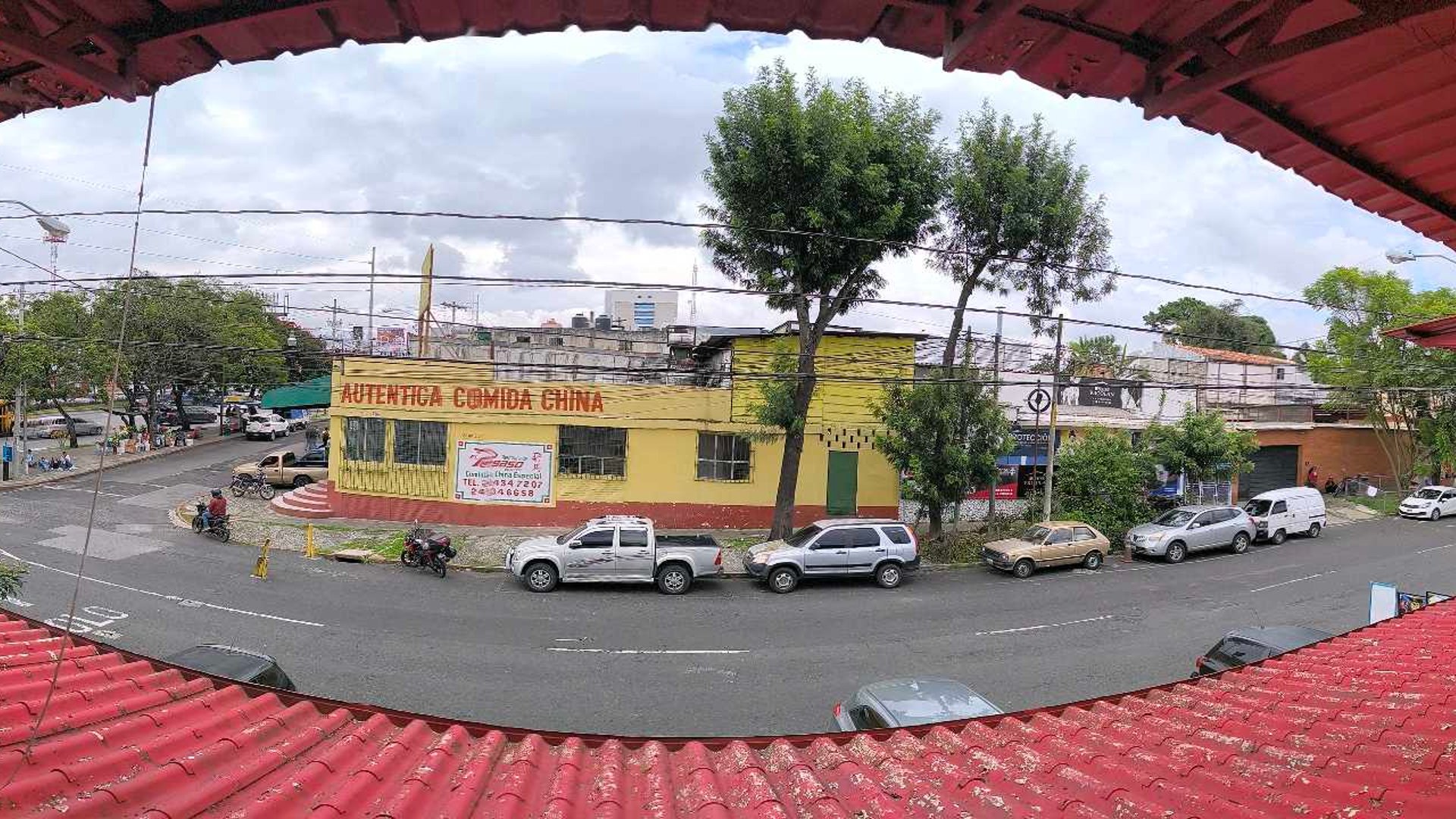 Alquilo Local Comercial en Plaza Utatlan Zona 7 - Miniatura 17