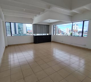 VENTA DE OFICINA EN PLAZA BURÓ | 20 CALLE, ZONA 10
