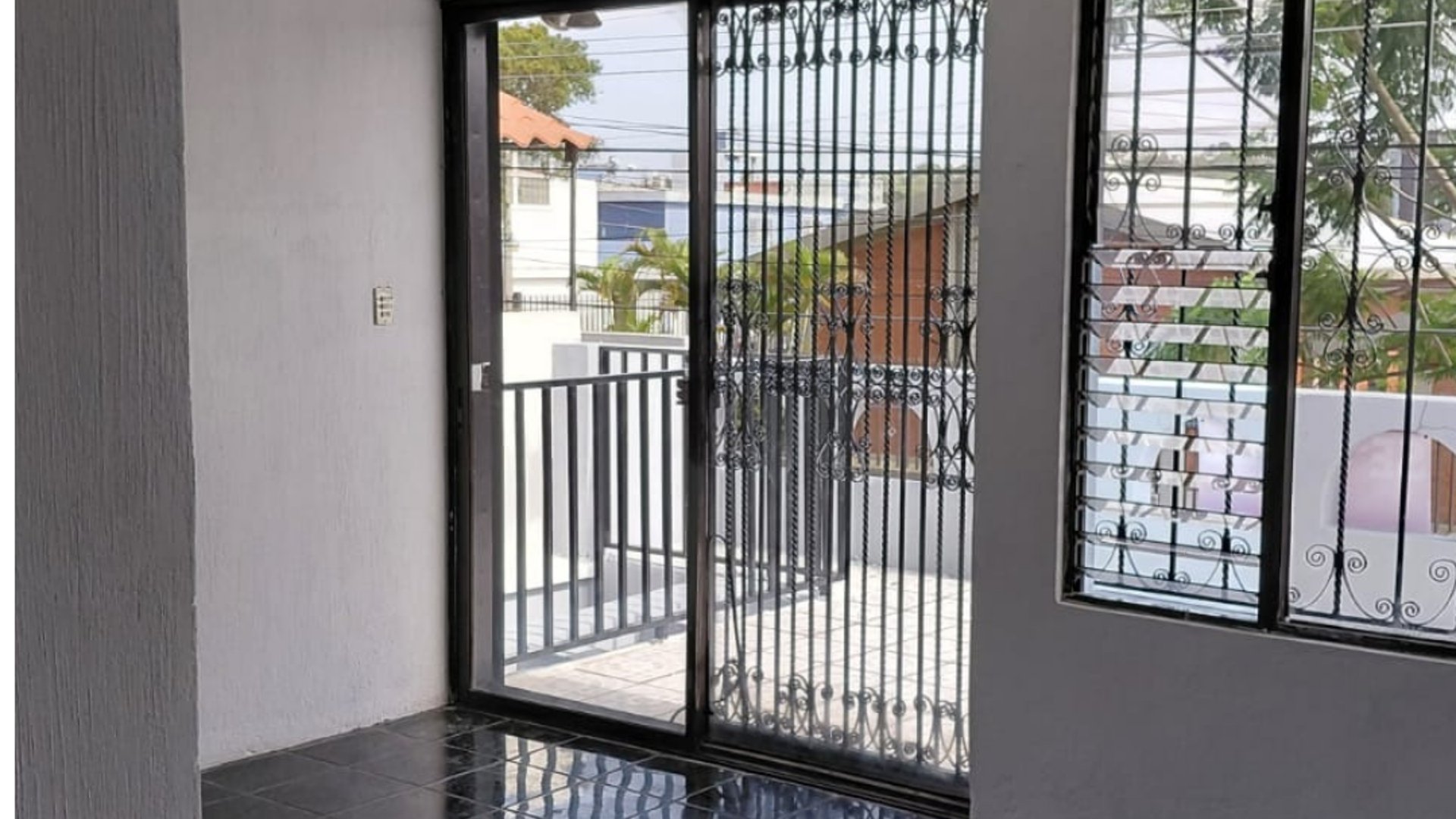 Vendo Casa en Colonia Colegio de Maestros  Zona 17 - Miniatura 6
