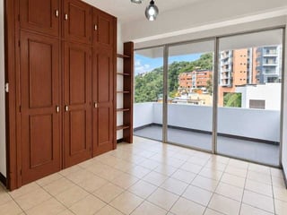 APARTAMENTO EN ALQUILER 📍 Edificio Convista, San Lázaro, Zona 15 - 5