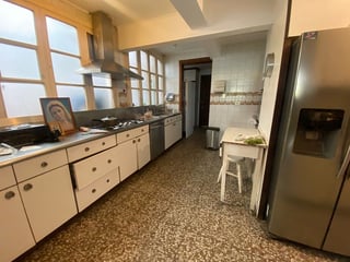 Casa en Venta – Sector La Villa, Zona 14 - Image 14