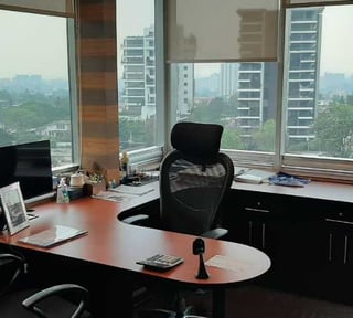 Vendo o Rento amplias oficinas Edif Avante Zona 15