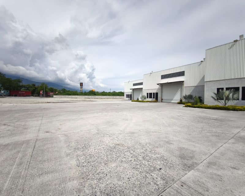 Warehouse for Rent in Rio Hondo, Guatemala | 1080 m², 24/7 Security
