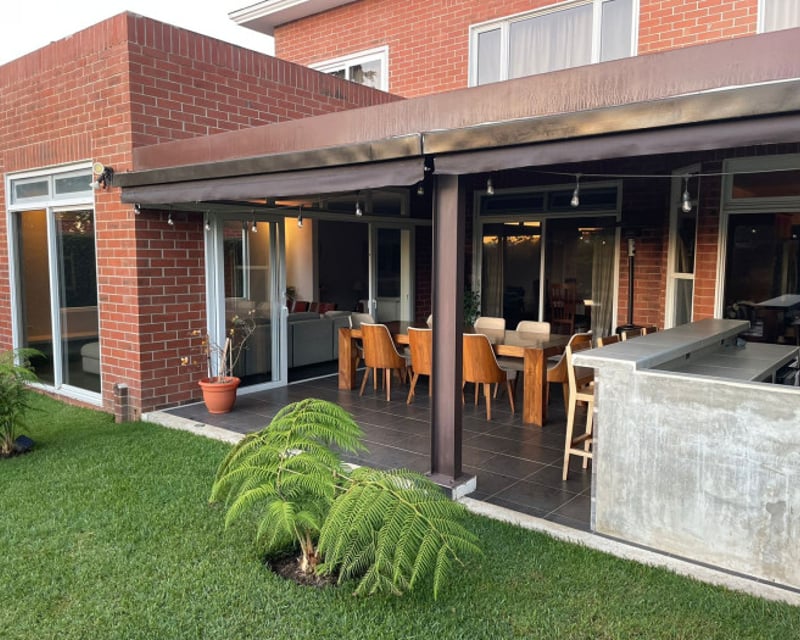 CASA EN VENTA EN CONDOMINIO COLINAS DE CASTEL