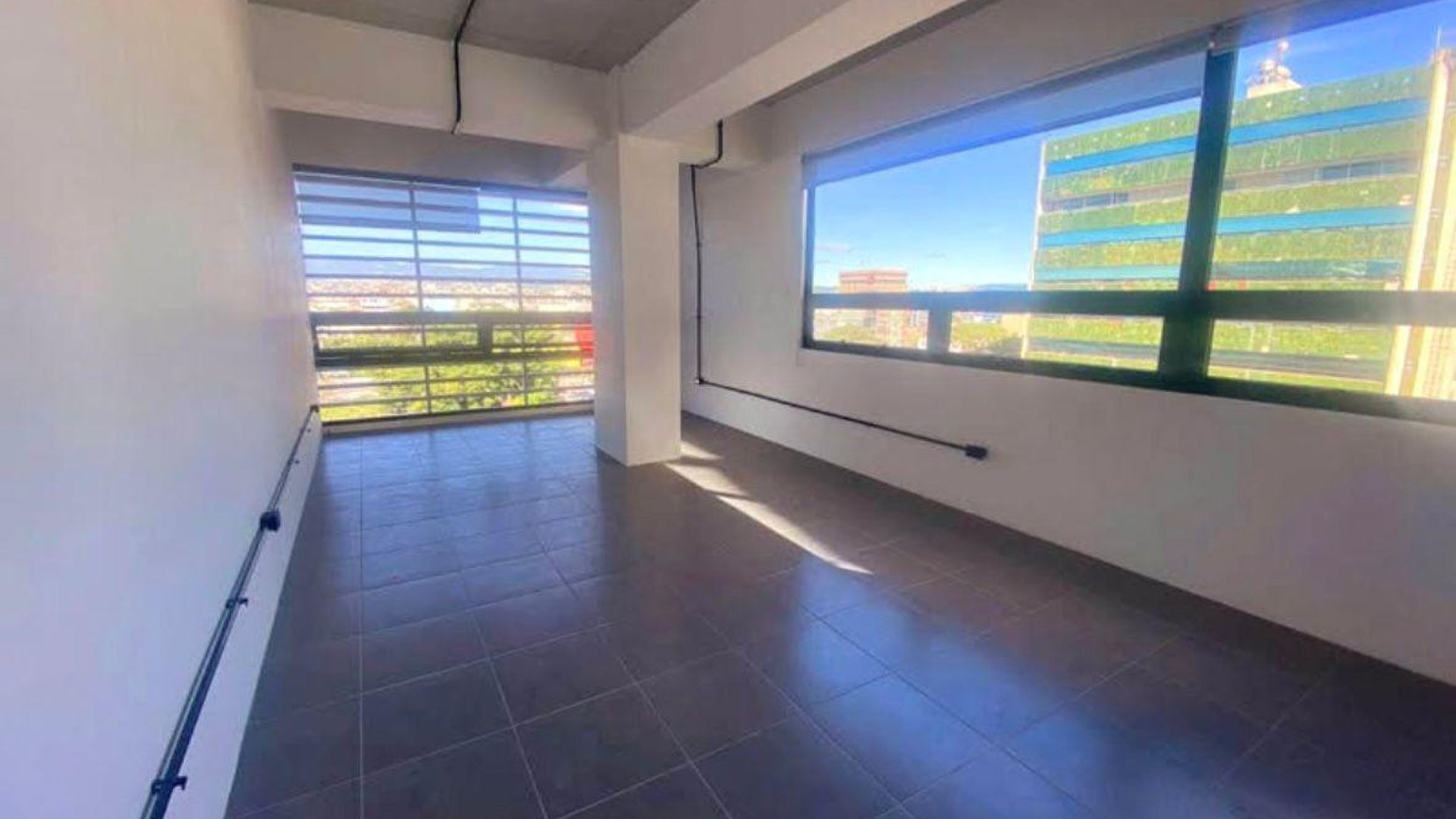 Oficina en alquiler en edificio Nova Reformador zona 9 Ref-5530