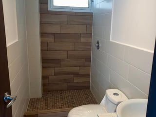 Apartamento con balco en renta de 3 habitaciones en zona 13 Ref-5575 - 5