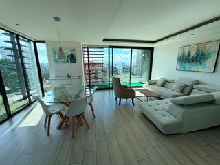 APARTAMENTO EN RENTA |AMUEBLADO | LIV | ZONA 15 - 4