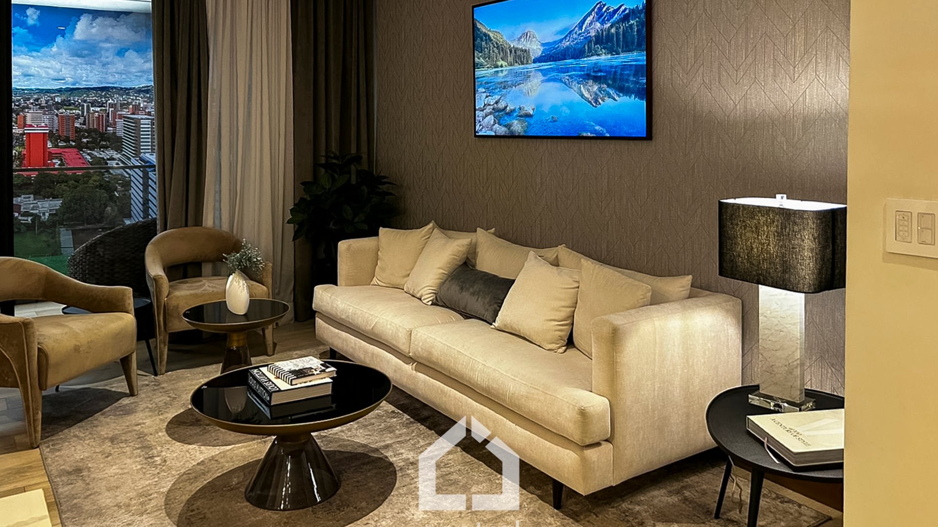 Apartamento de 2 habitaciones en en Ferré Diez, zona 10 - Miniatura 2