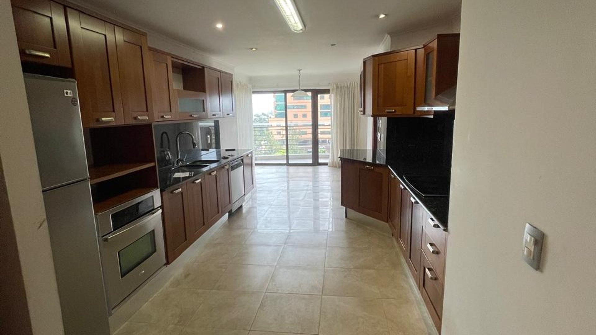 Apartamento en Alquiler Edificio Tadeus, zona 14 N6 - Miniatura 6