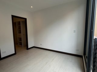 Apartamento en Renta con excelnte vista en zona 15 VH III - 3