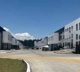 Ofi-bodega en alquiler entrada de carretera hacia San José Pinula