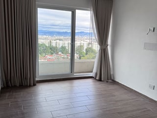 Apartamento en venta nivel alto de 3 habitaciones en Zona 7 Ref-5977 - 5