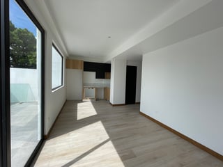 Apartamento en Venta Edificio AOKI, zona 14  - 5