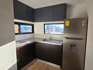 📍 APARTAMENTO EN RENTA – 1 HAB | EDIFICIO KINTEA | ZONA 15 VHII - 3