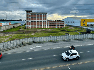Locales, Ofibodegas y Oficinas en Alquiler El Doral, Km.16 CES - Image 5