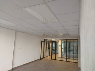 Oficina en Renta en zona 4 Granat Guatemala - Image 3