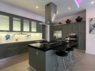 Venta de apartamento amplio amueblado y equipado en Via 7, zona 10 - 5