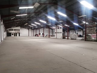 SE RENTA BODEGA INDUSTRIAL DE 2946 M2 PUERTA PARADA - 2