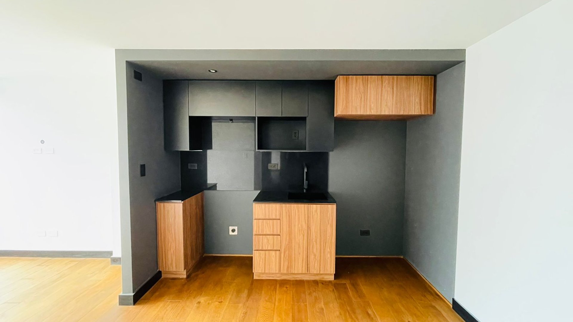 VENTA DE LINDO APARTAMENTO - VILLA MARISCAL, ZONA 11  - Miniatura 3
