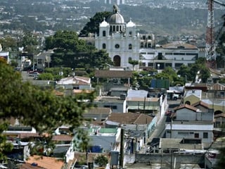 Casa en Venta Mixco zona 1 - Image 2