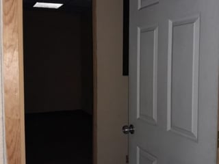 Renta de Oficina en Calzada Roosevelt - 2