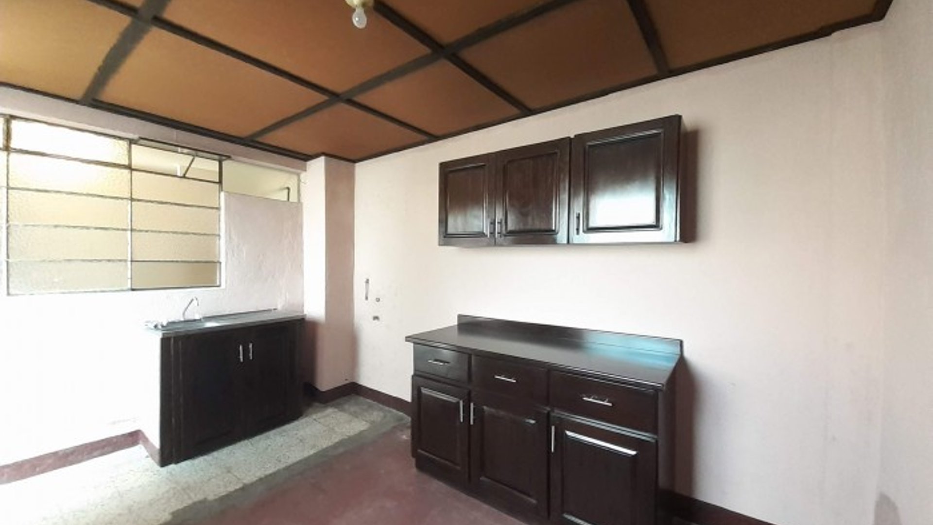 Propiedad en Venta con Apartamentos en Calzada San Juan - Miniatura 9