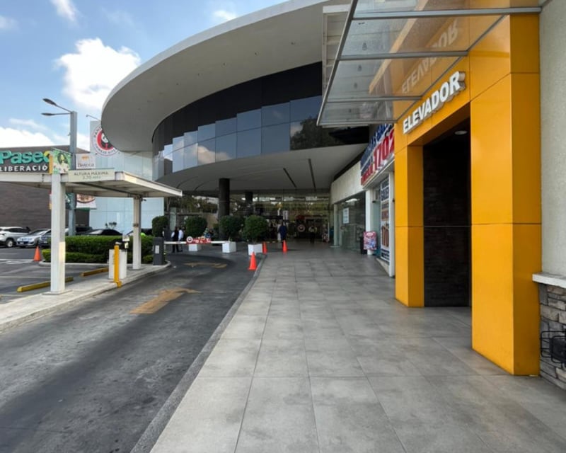 Local Comercial En Renta en Zona 9
