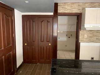 Apartamento en venta de 2 habitaciones y hab de servicio Z14 Ref-5338 - 5