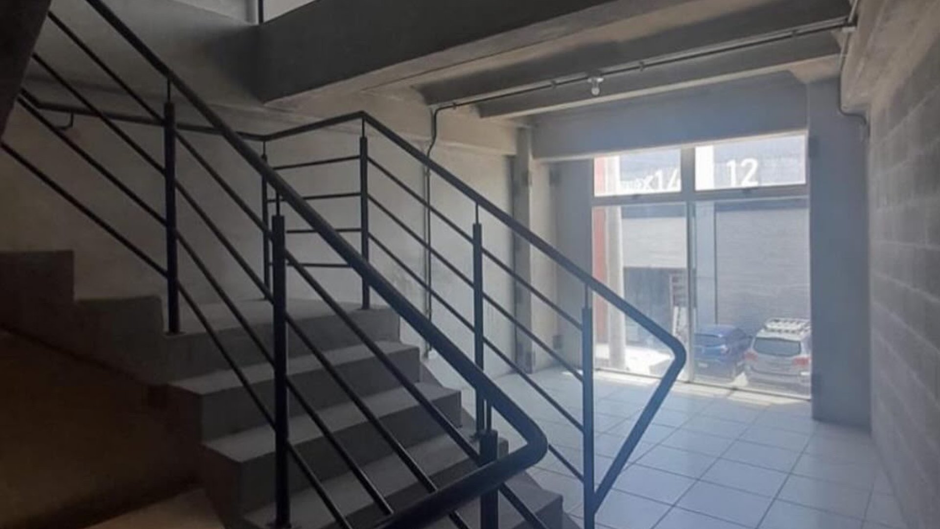 RENTA Ofibodega en Zona de Negocios San Nicolás - Miniatura 7