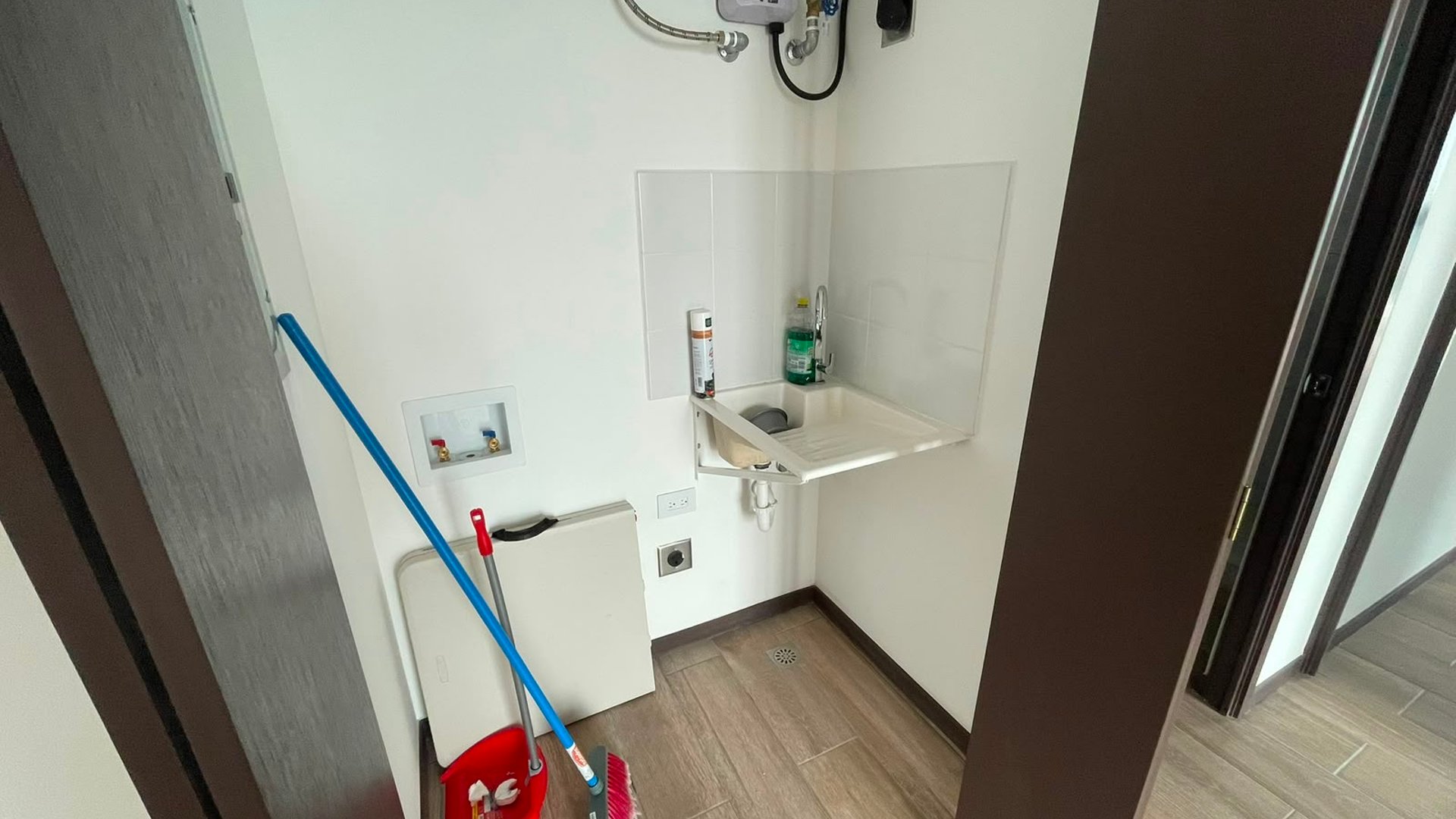 Apartamento con balcon abierto - 2 habitaciones en zona 11 Ref-5960 - Miniatura 7