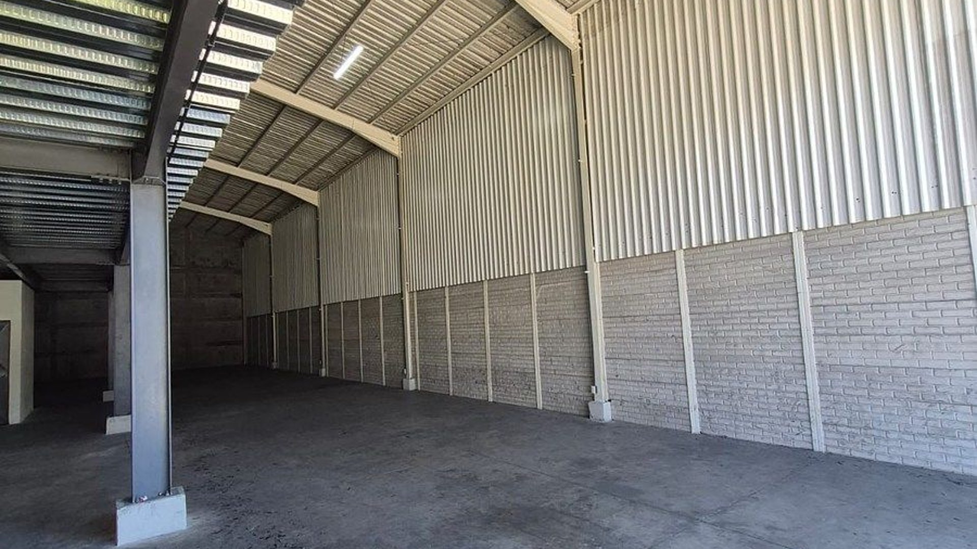 OFIBODEGA EN ALQUILER – MAZATENANGO - Image 1