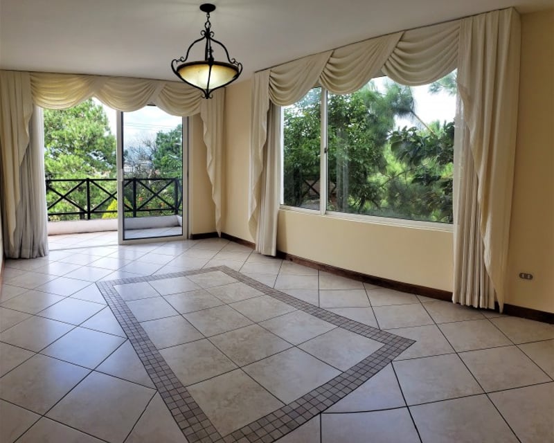 Casa en venta en San Lazaro para inversión Rentada