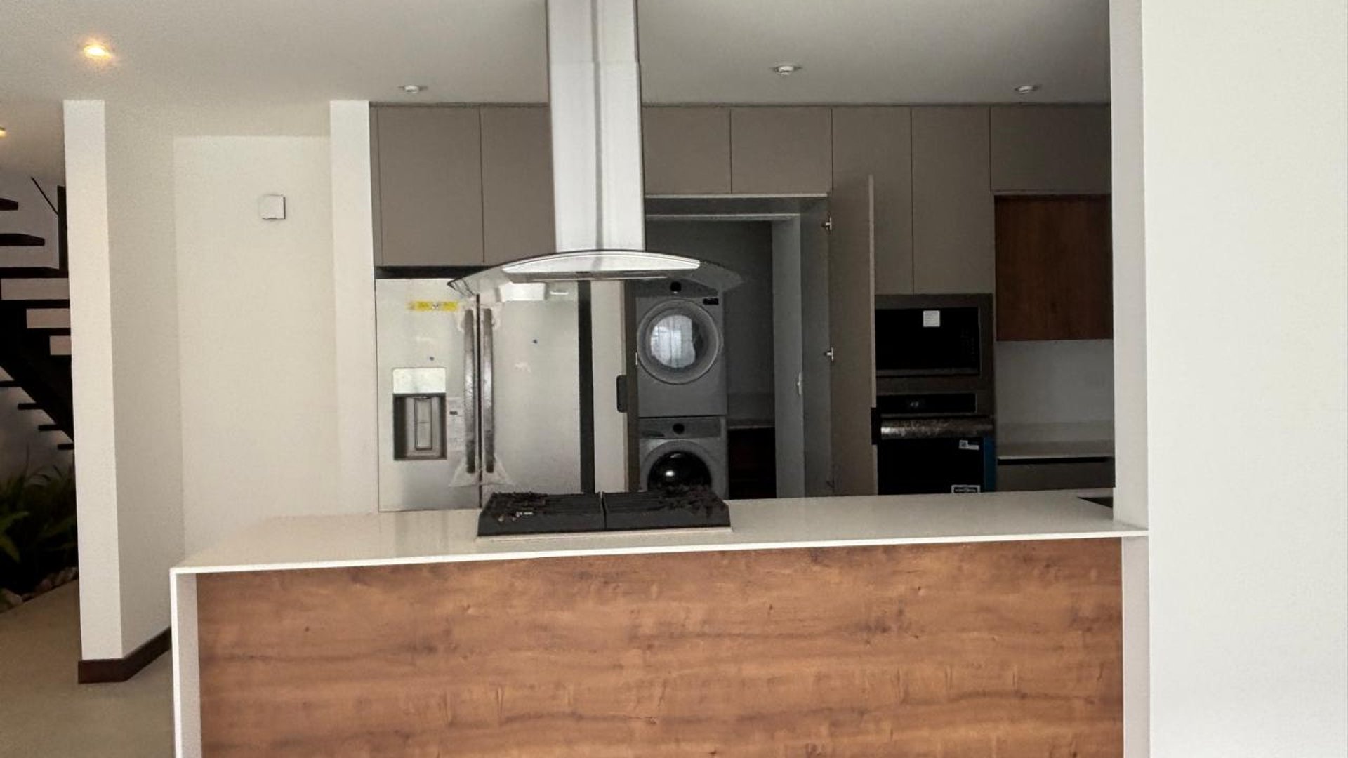 Townhouse en Alquiler Condominio Molie, zona 10 - Miniatura 4