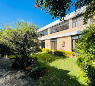 ALQUILER DE AMPLIA CASA VIVIENDA U OFICINAS - ZONA 07 