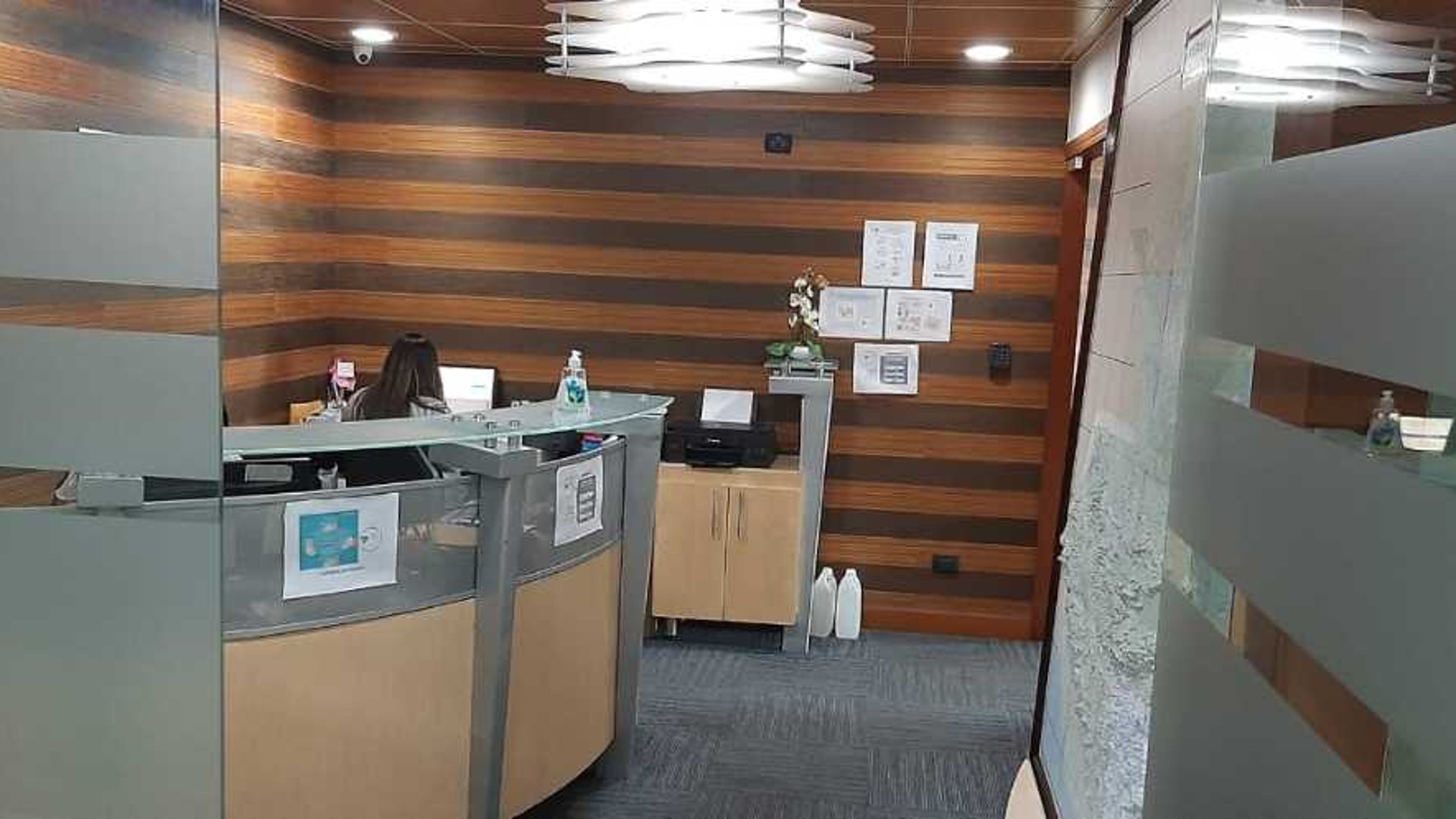 Vendo o Rento amplias oficinas Edif Avante Zona 15 - Miniatura 11