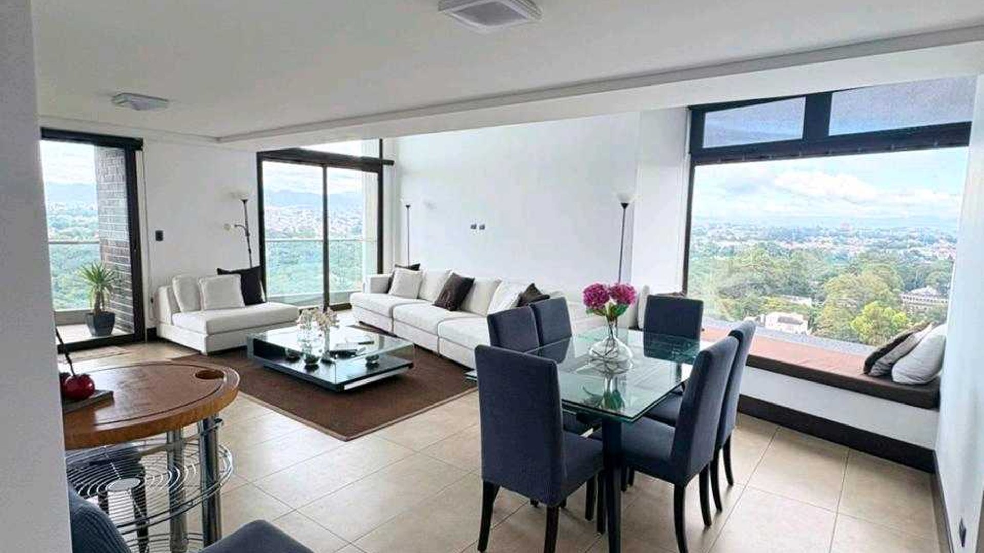 APARTAMENTO AMUEBLADO EN ALQUILER???? Viú Cayalá, Zona 16