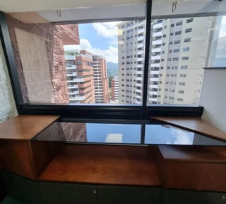 Alquilo linda y amplia oficina ubicada en Edificio Columbus zona 14