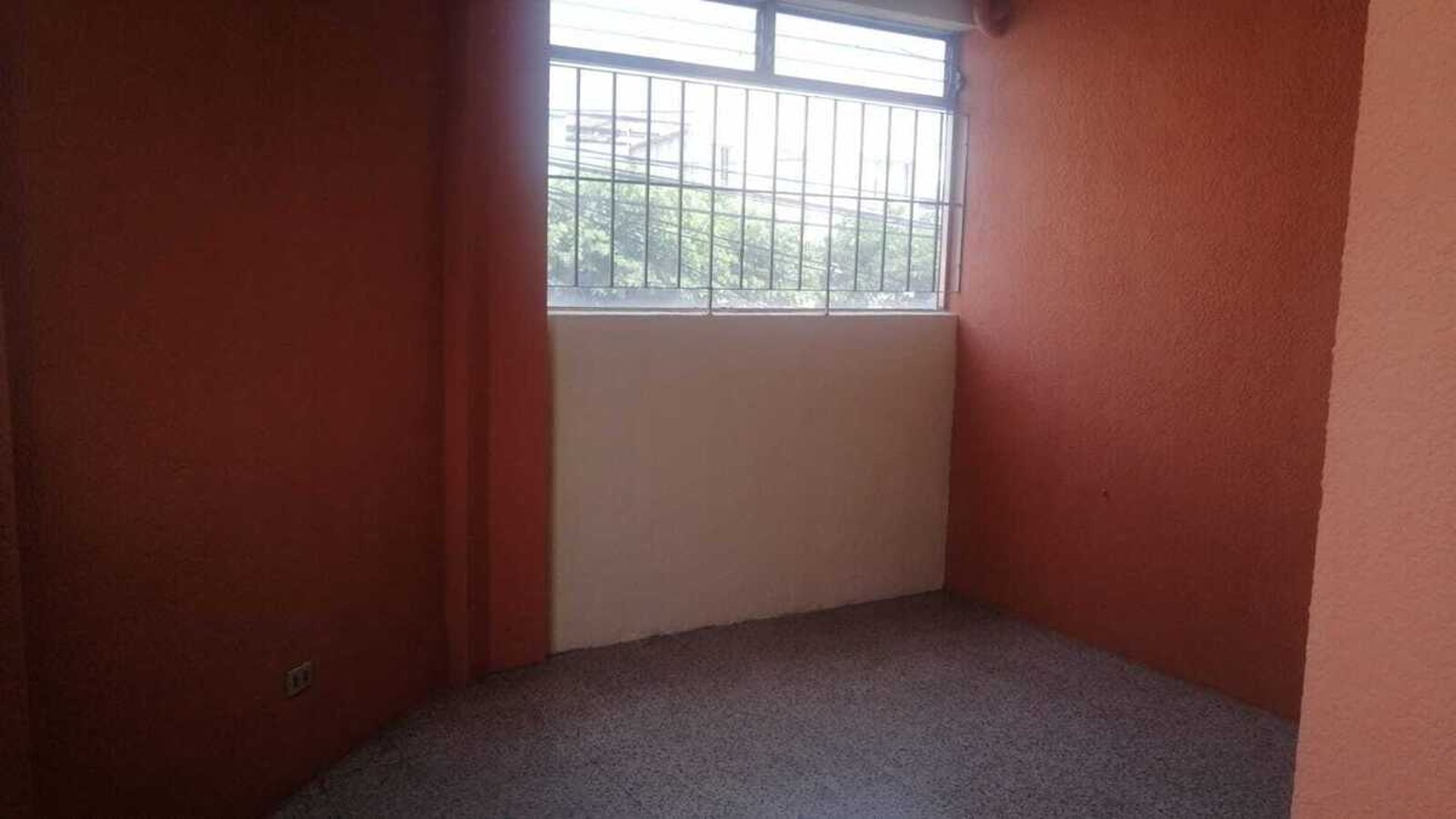 EDIFICIO EN VENTA – ZONA 1 - Miniatura 2