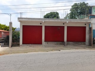 RENTA Local vía transitada Boca del Monte Villa Canales - Image 1