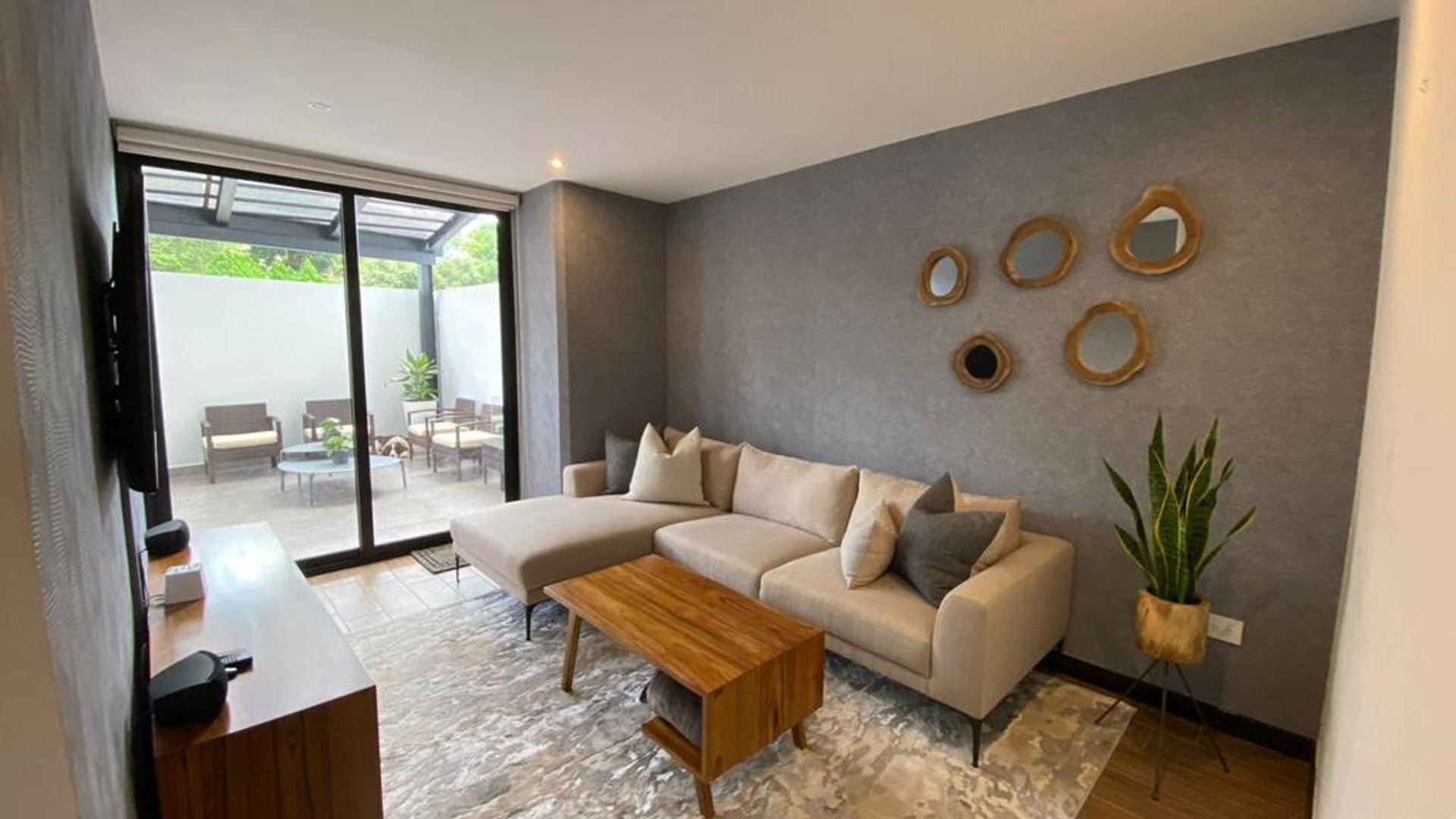 Apartamento de 3 habitaciones en alquiler, Edificio Castalia zona 15